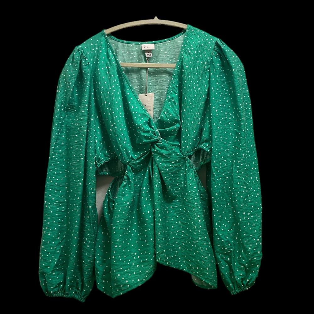 NWT A New Day Women’s Puff Long Sleeve V-Neck Top - Size M
